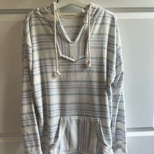 soft towel like pullover!